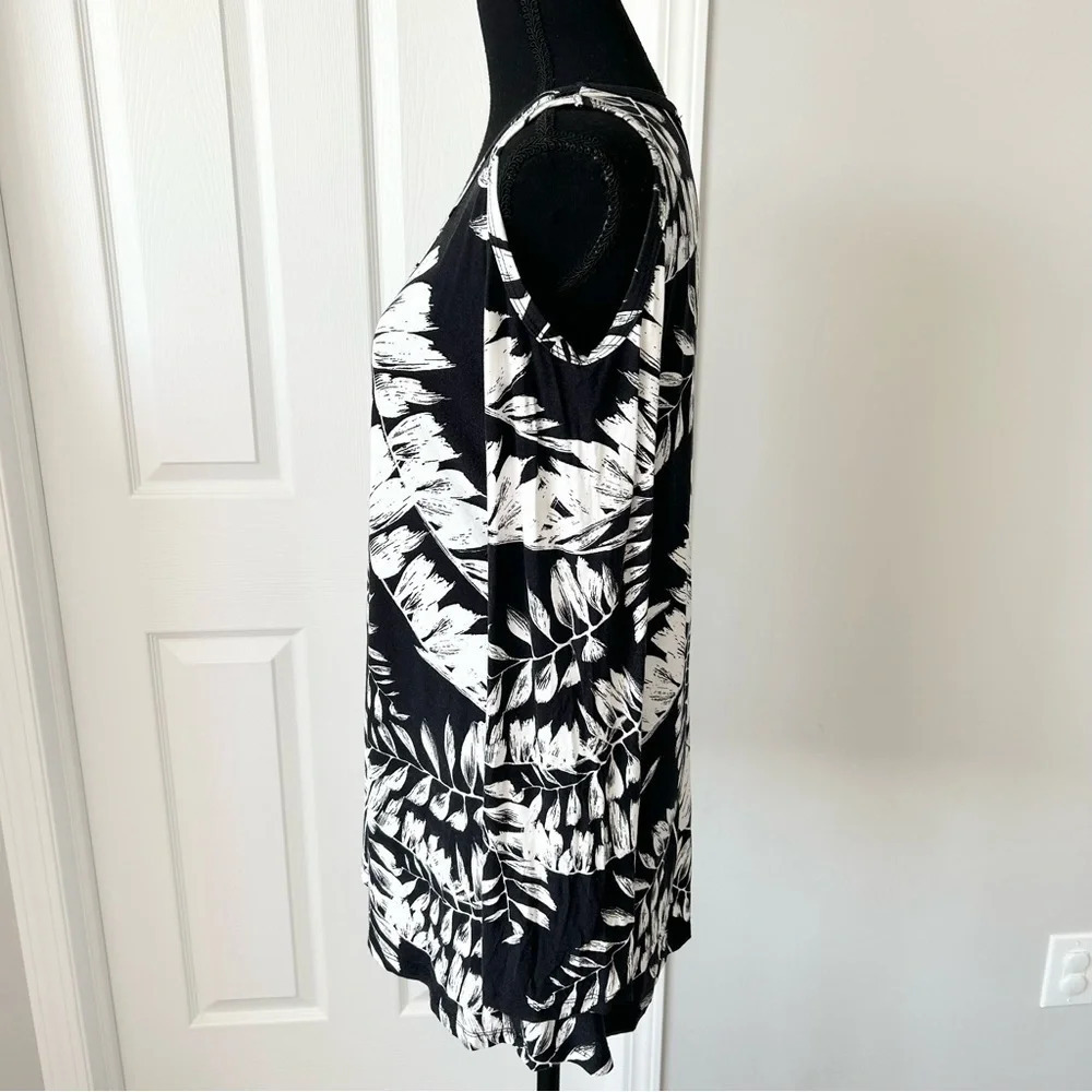 Karen Kane Leaves  Pattern Cold Shoulder Bell Sleeve Top - Picture 2 of 15